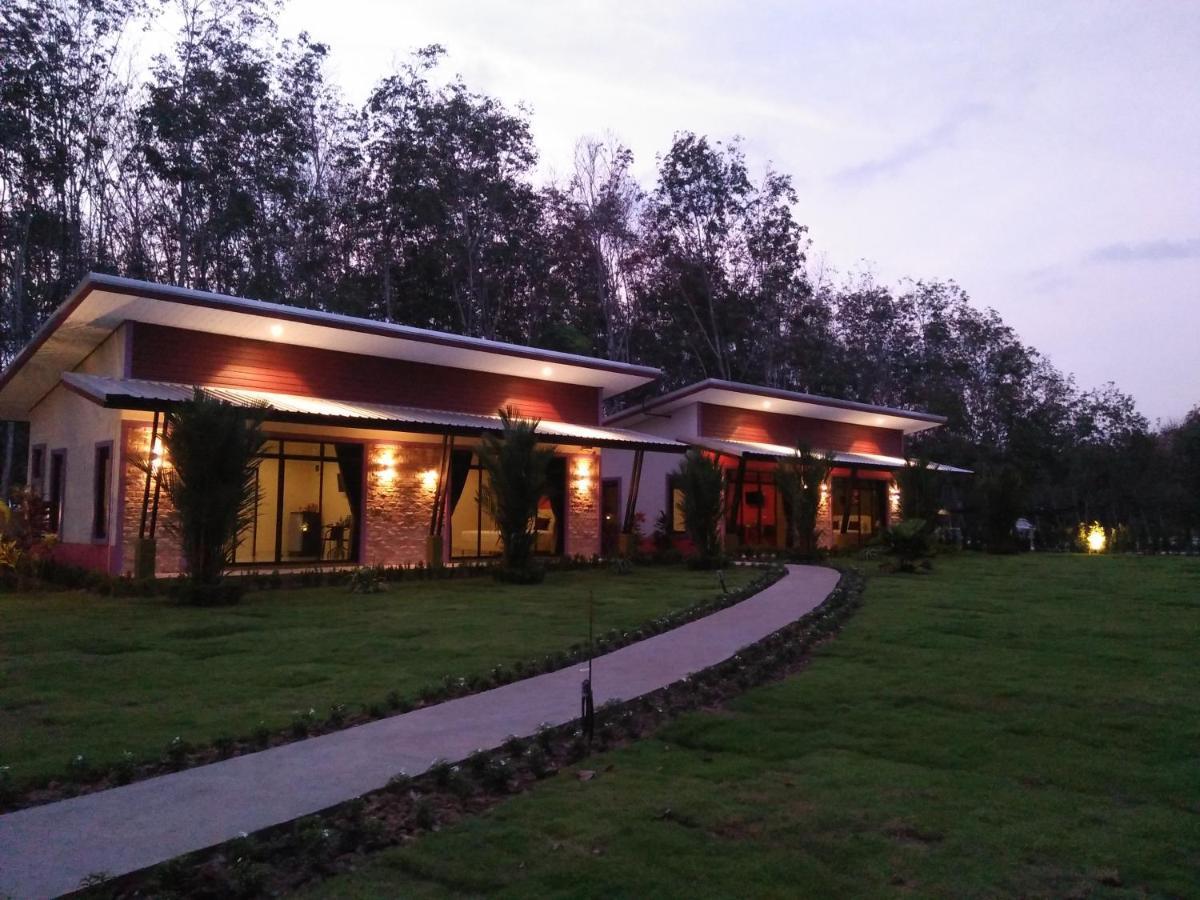 Nai Yang Beach Phuket Sirinapha Resort מראה חיצוני תמונה